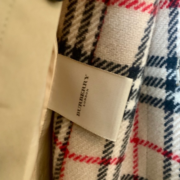 Burberry Trench. Authentic. - Picture 3 of 7